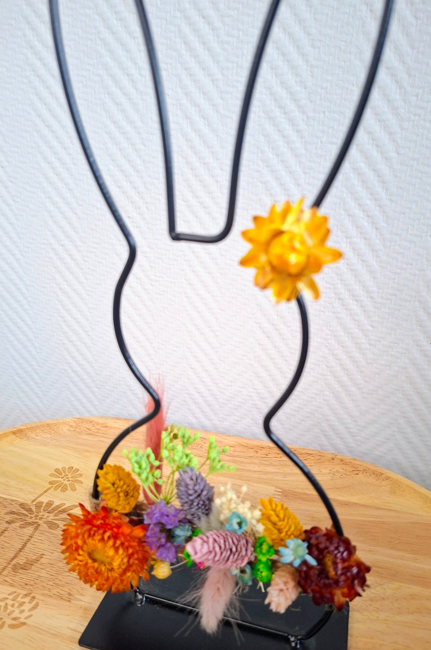 Paashaasje met droogbloemetjes en macramé (Small)