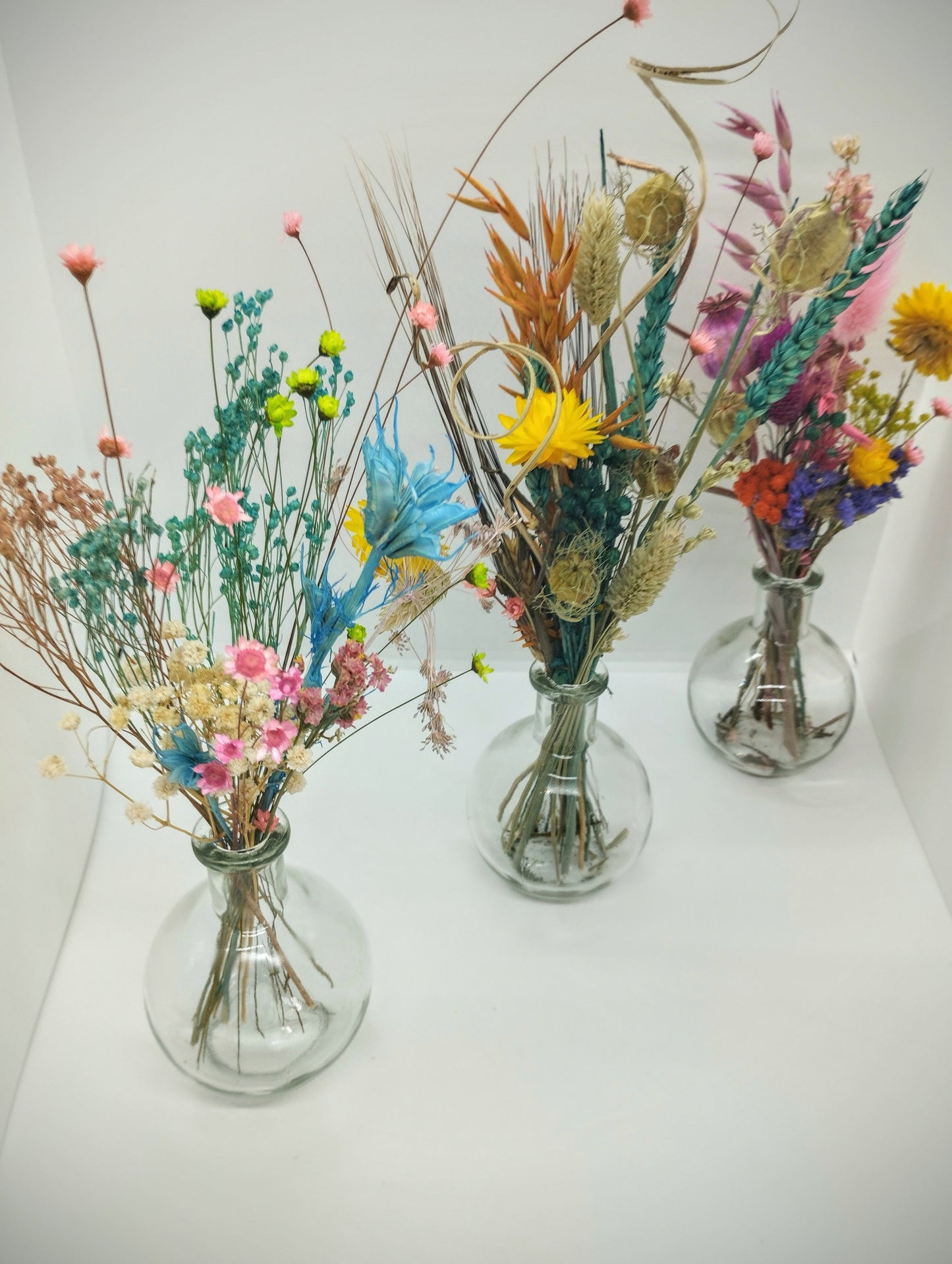 Droogbloemen in bubble-vaasje