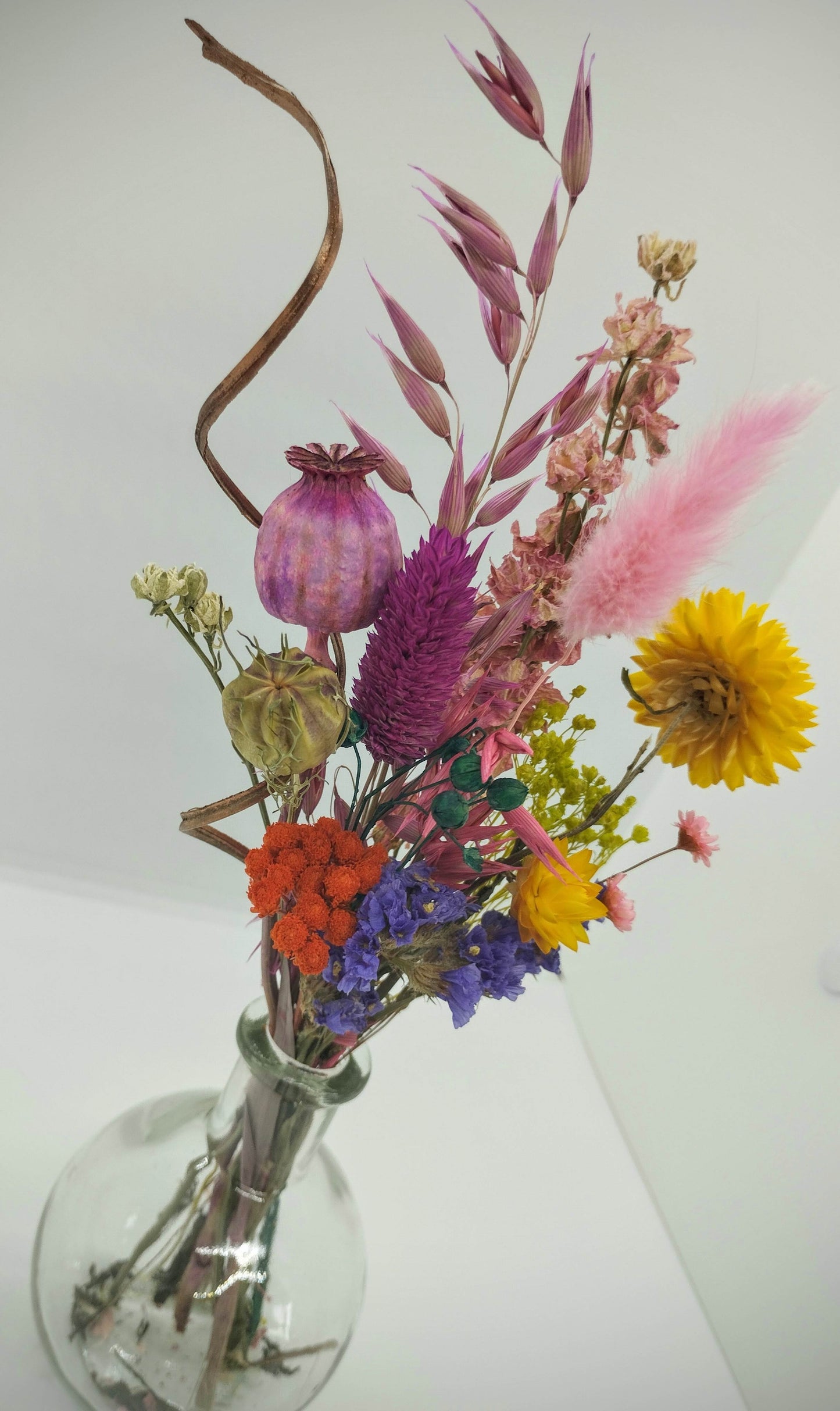 Droogbloemen in bubble-vaasje