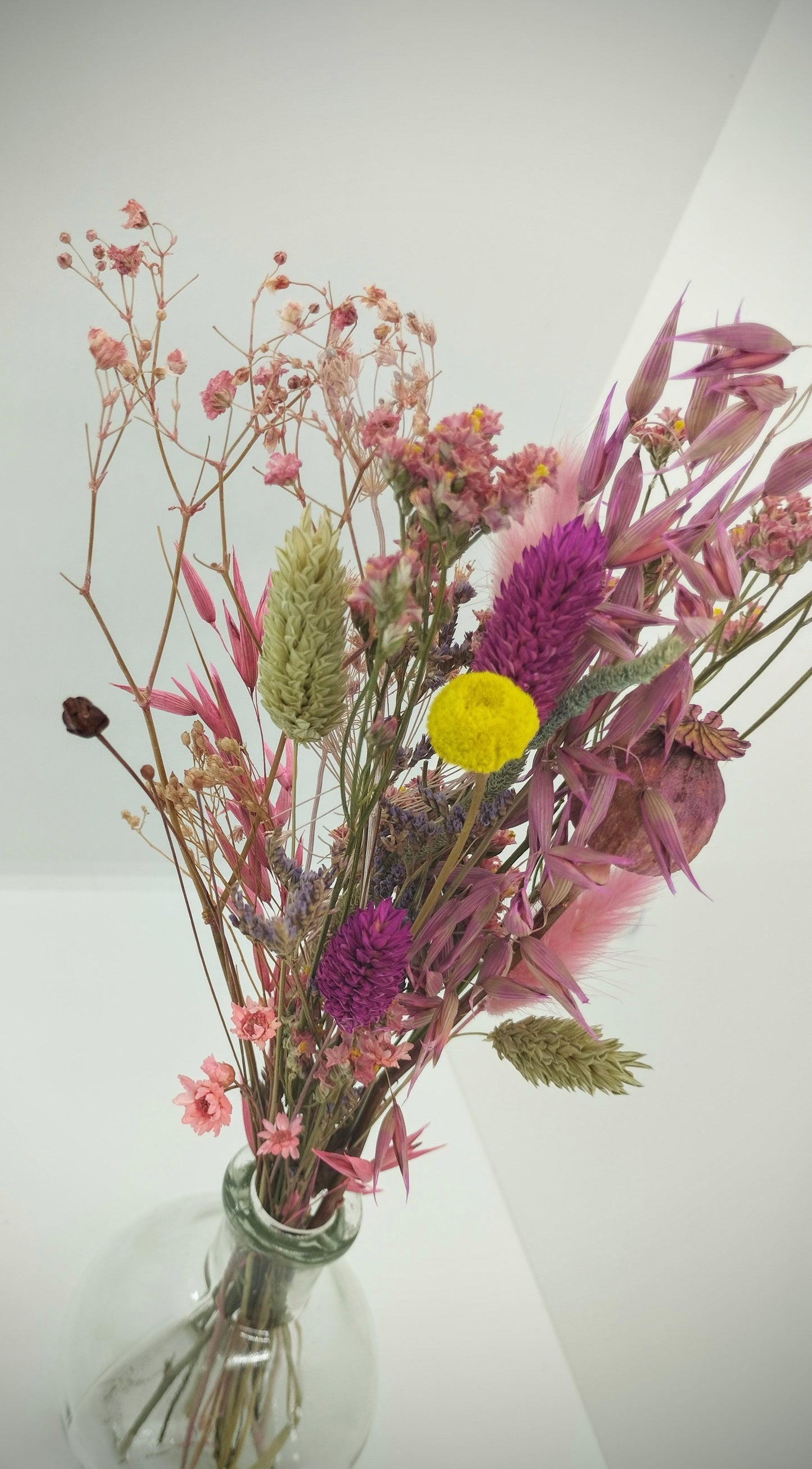 Droogbloemen in bubble-vaasje