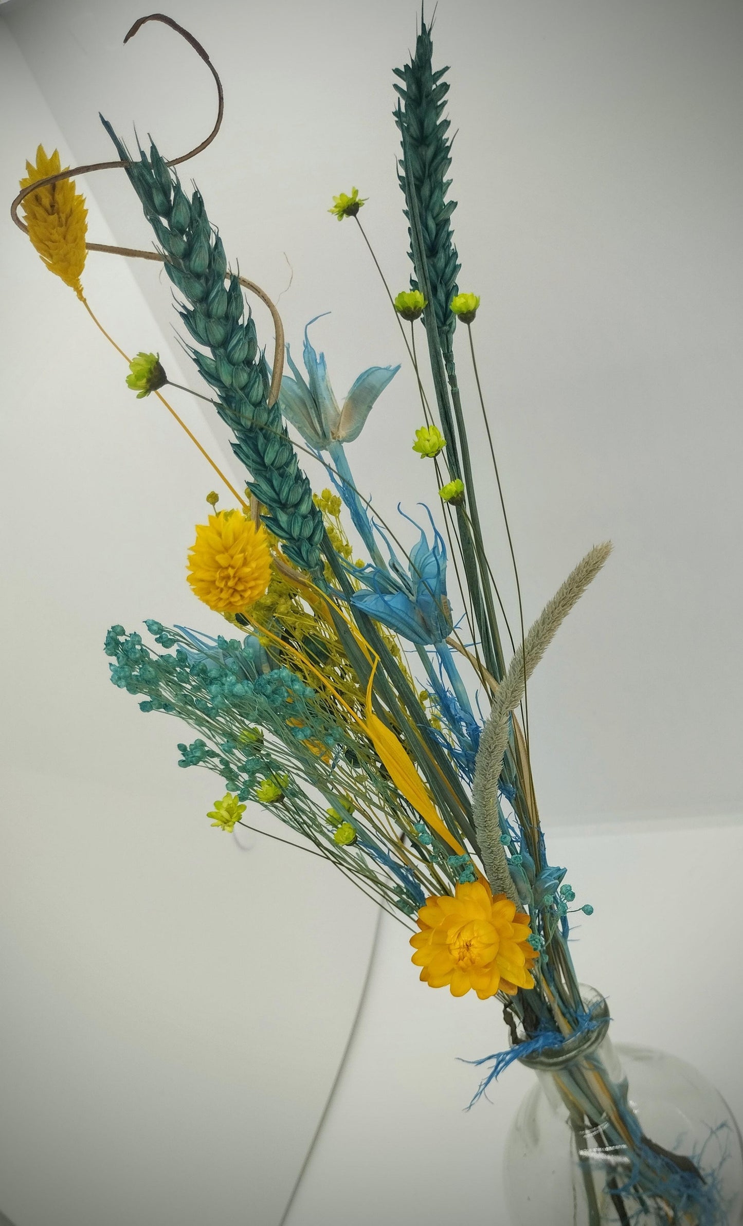 Droogbloemen in bubble-vaasje