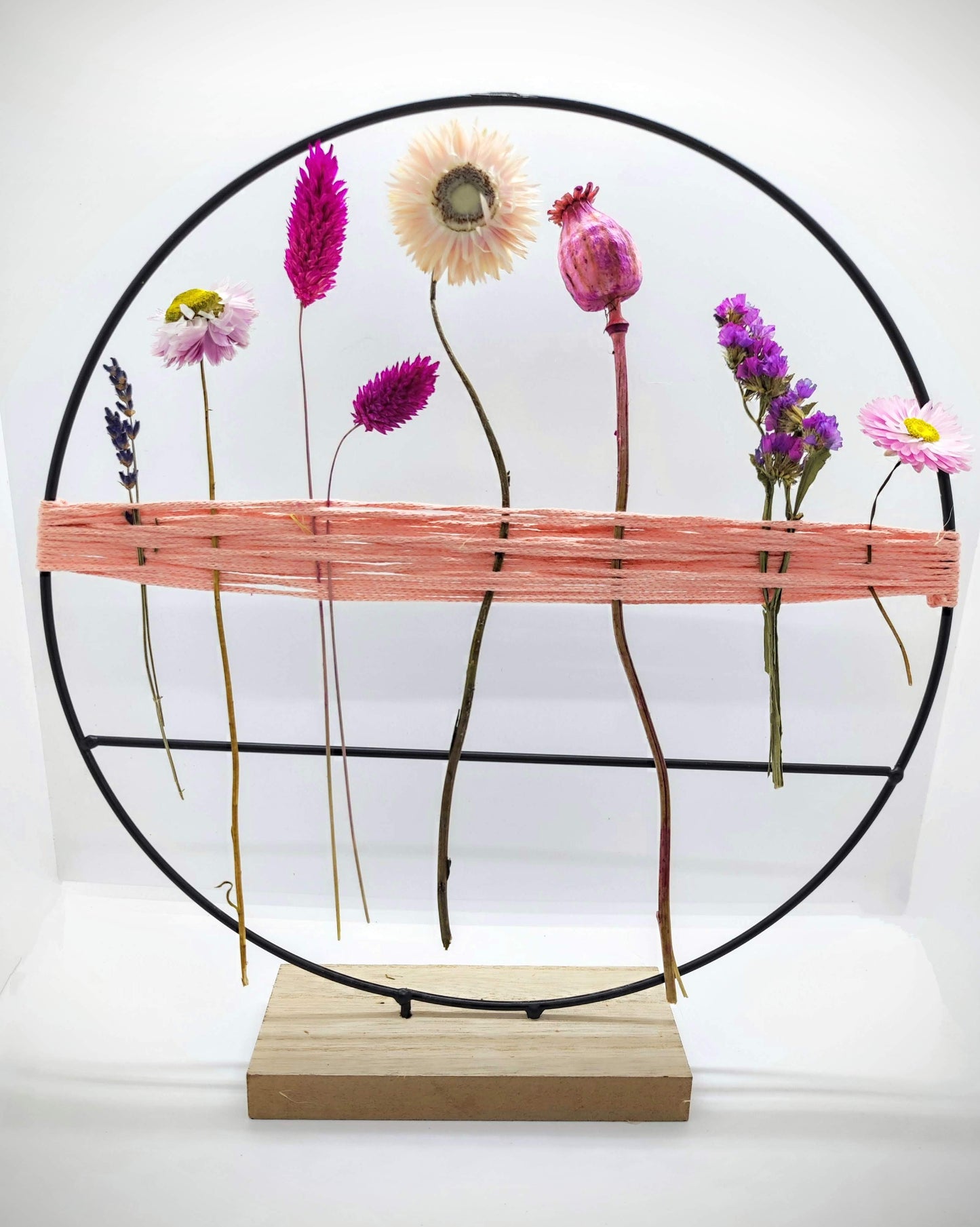 Hoopsie-Loop met droogbloemetjes en macramé ( + extra diverse reserve bloemetjes)