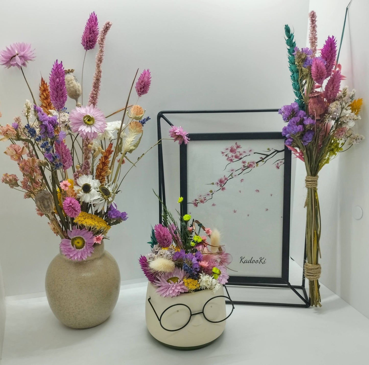 Combipakket: Keramieke vaasje + Decoratieve rechthoekige fotokader + Plantenpotje met gezichtje met droogbloemen