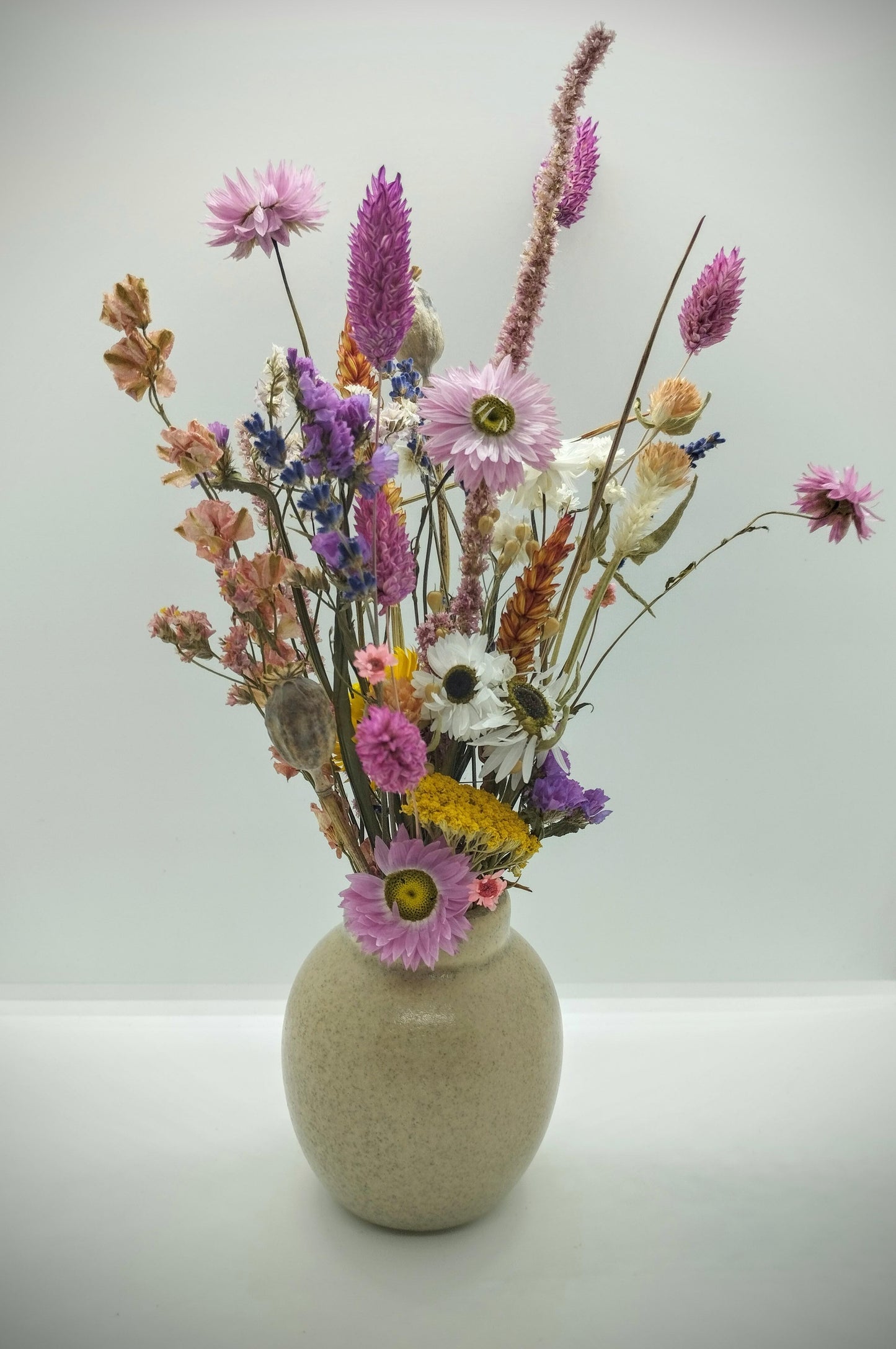 Combipakket: Keramieke vaasje + Decoratieve rechthoekige fotokader + Plantenpotje met gezichtje met droogbloemen