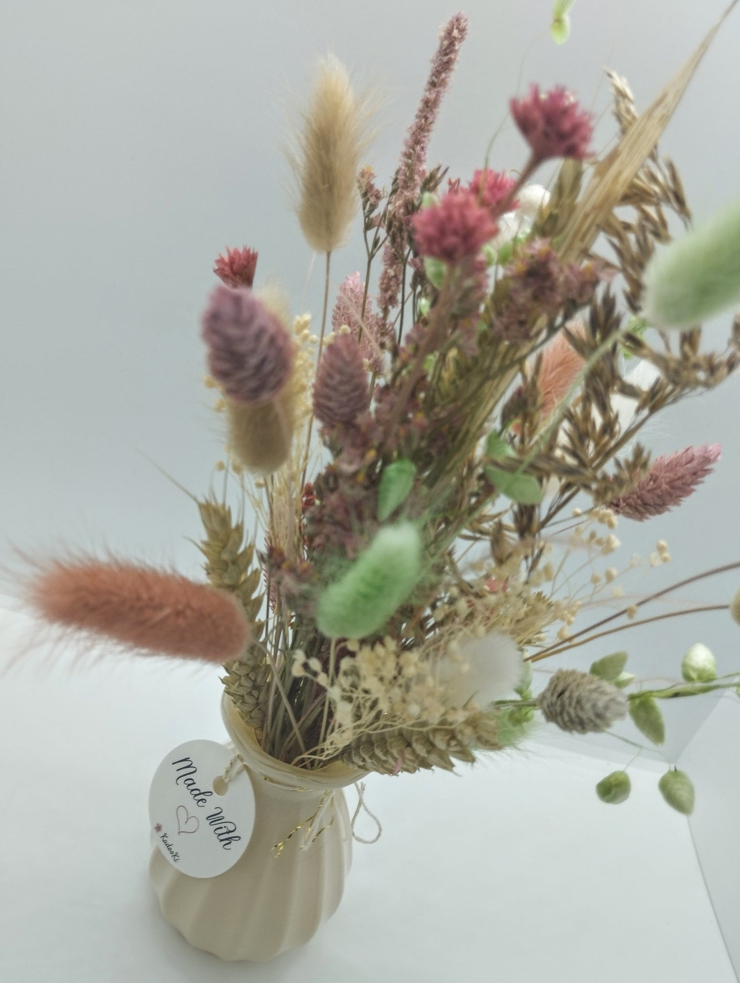 Droogbloemen in kleurrijk Porseleine vaasje