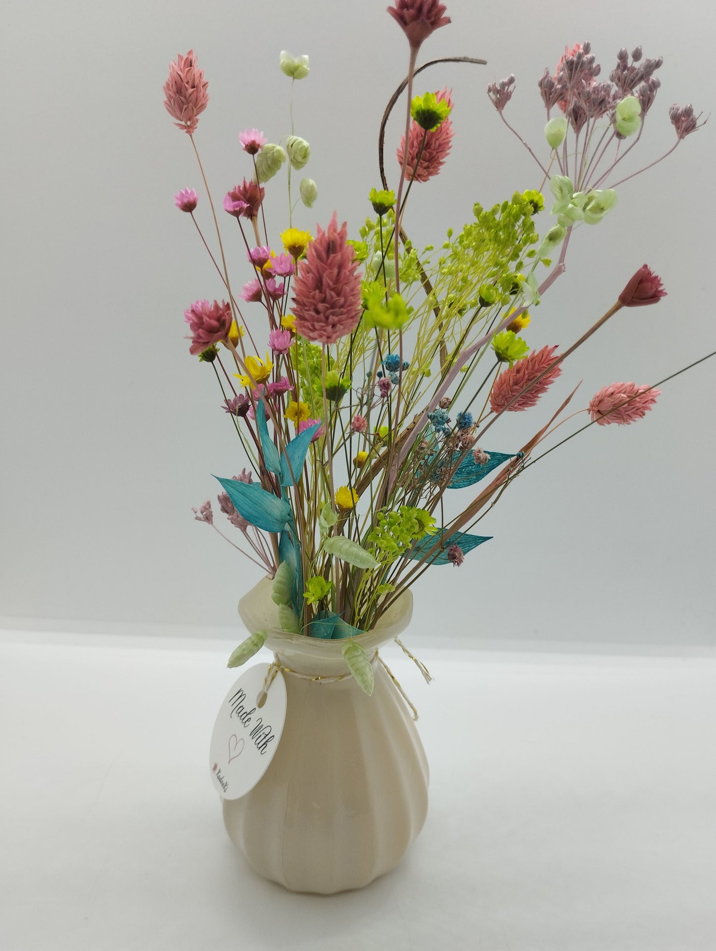 Droogbloemen in kleurrijk Porseleine vaasje