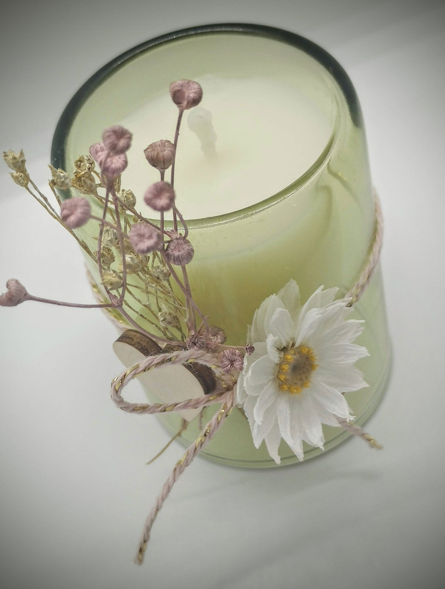 Theelicht met droogbloemetjes