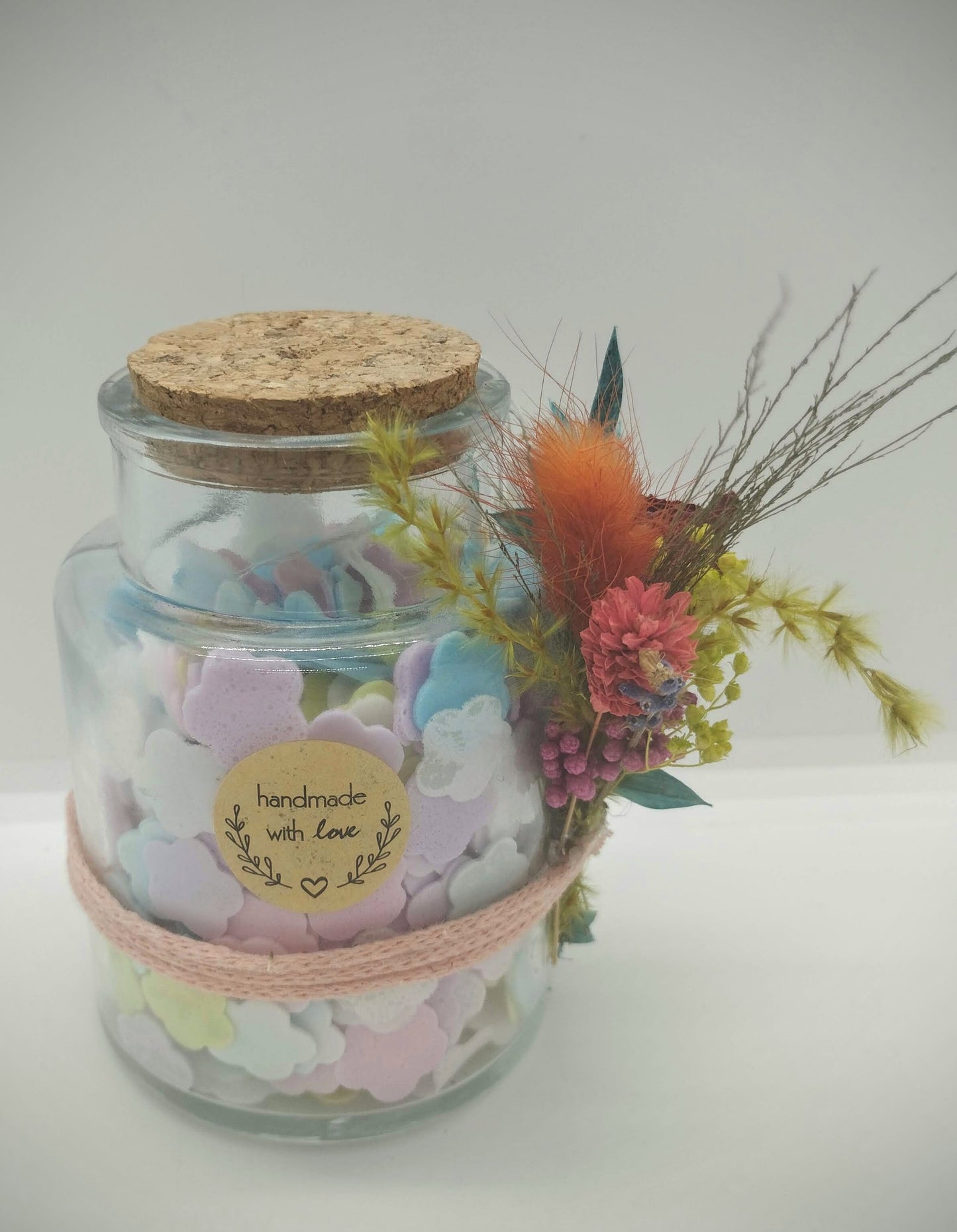 Zeepconfetti met droogbloemen