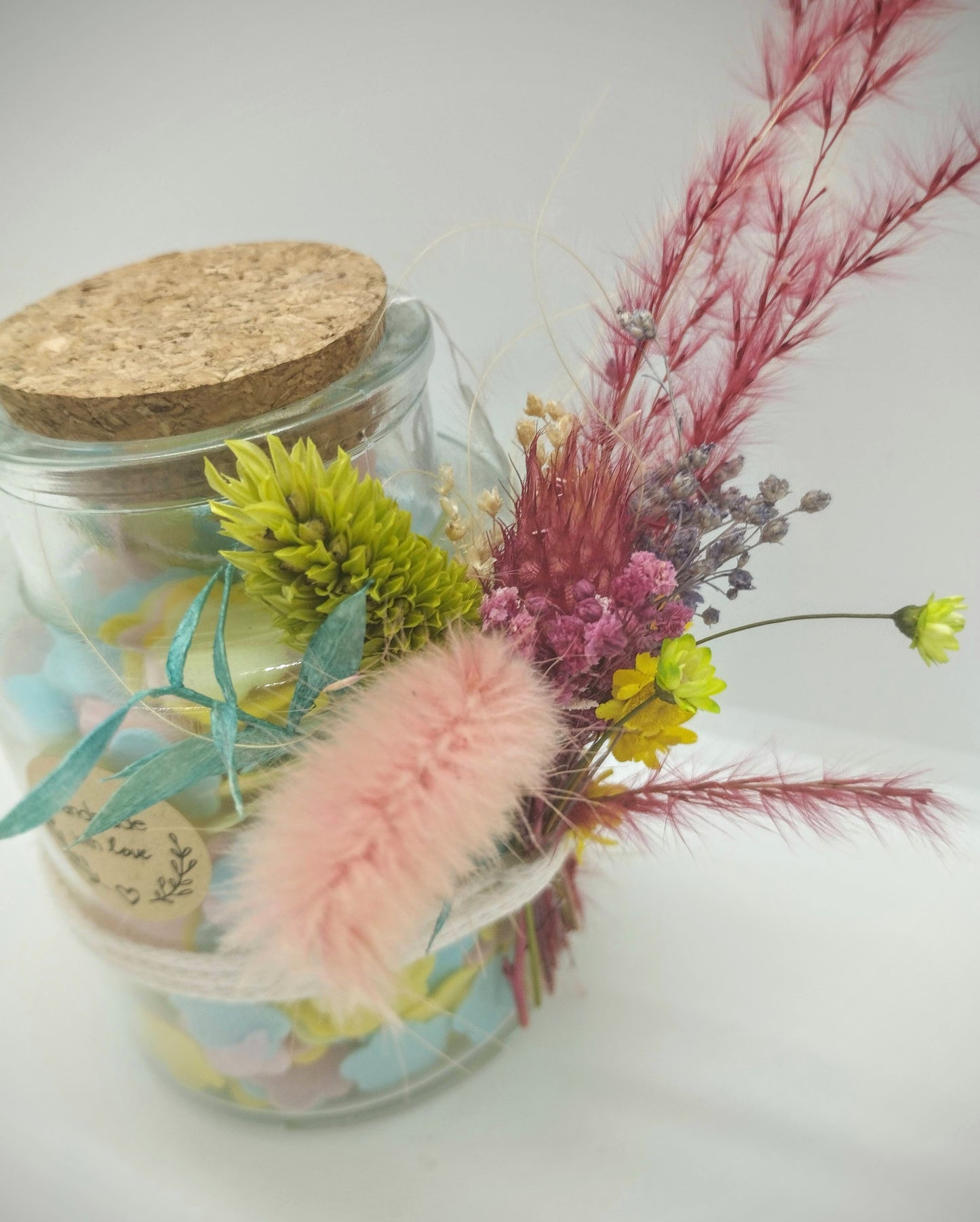 Zeepconfetti met droogbloemen