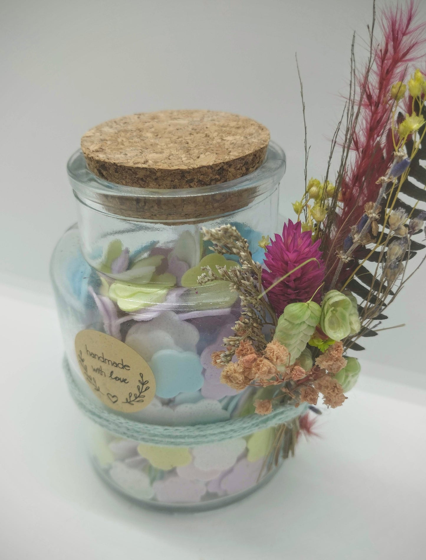 Zeepconfetti met droogbloemen