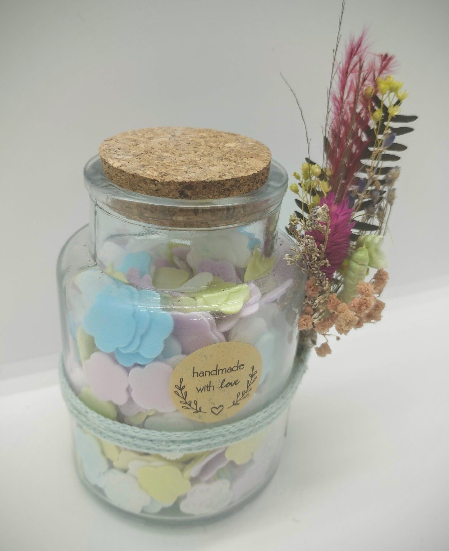 Zeepconfetti met droogbloemen