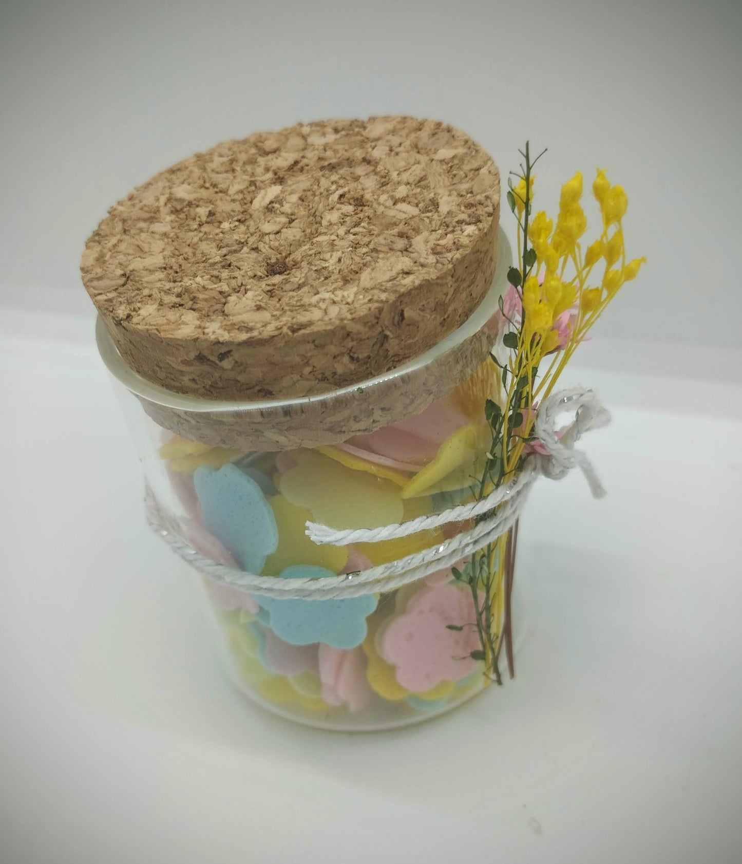 Zeepconfetti met droogbloemen