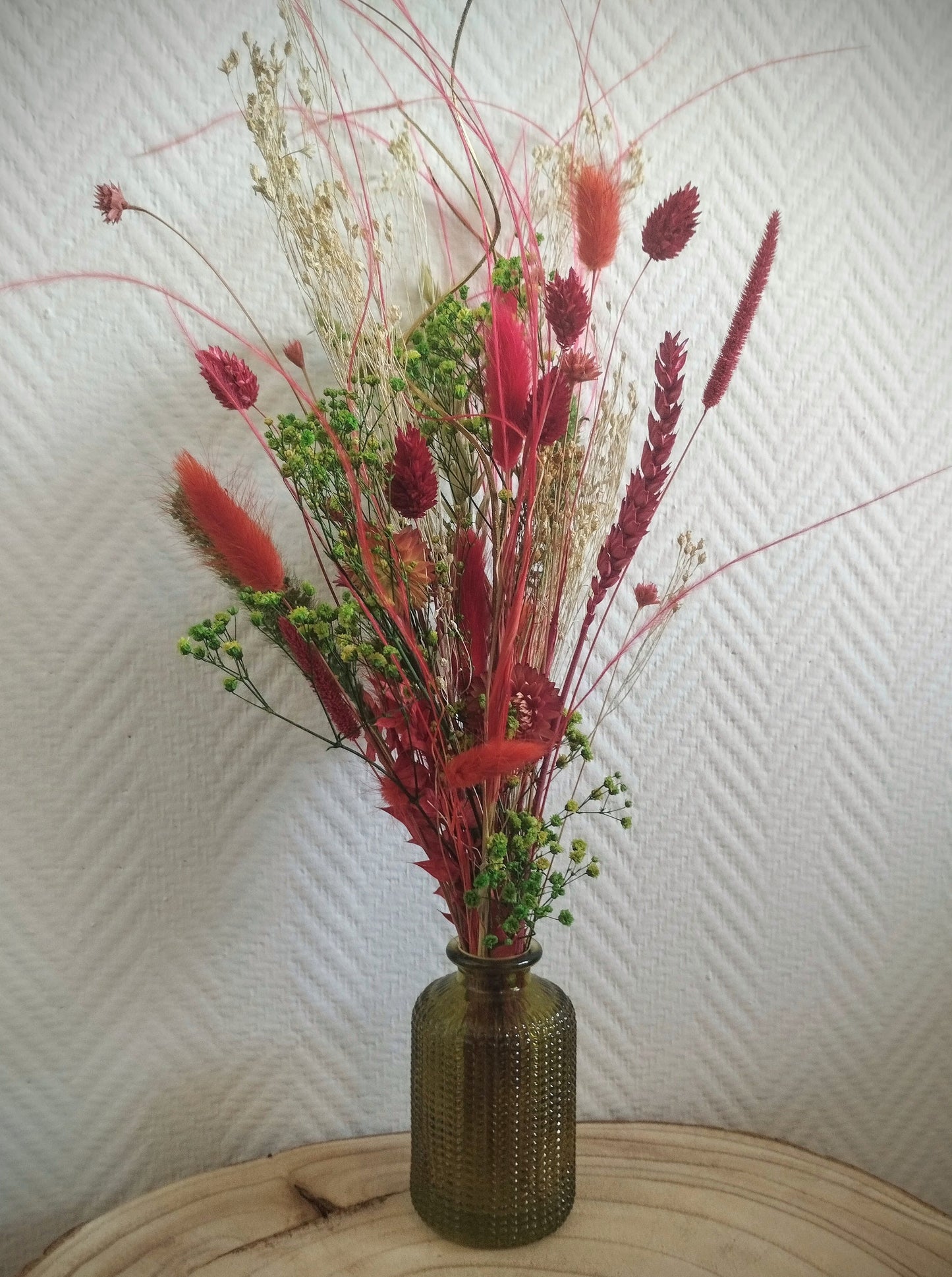 Droogbloemen in kleurrijk vaasje