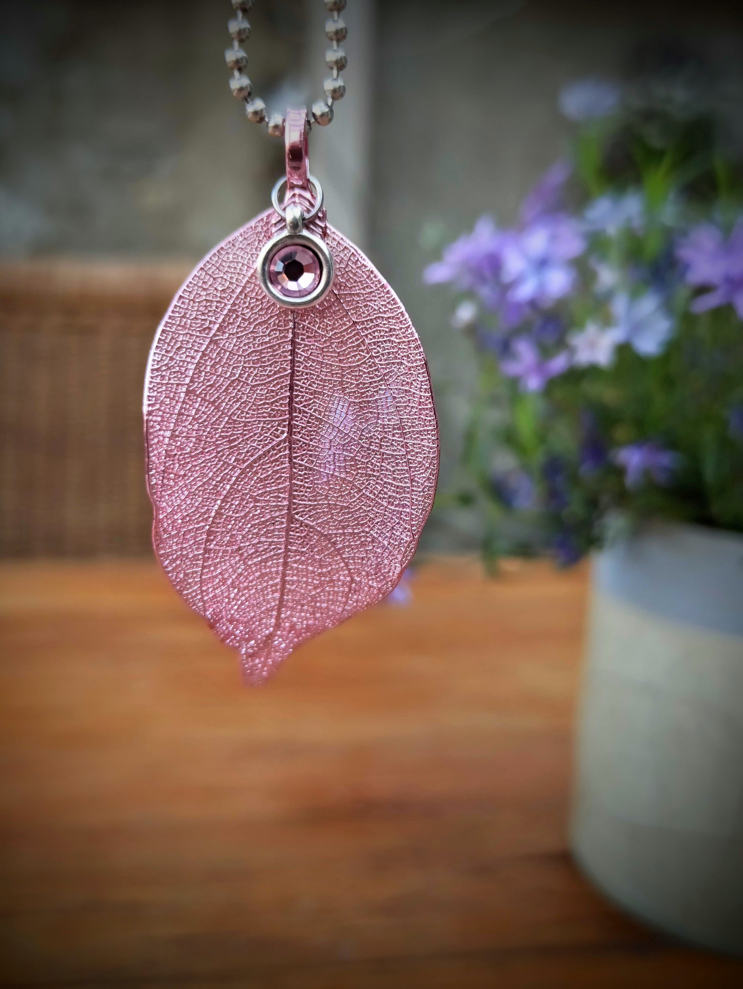 Ketting met Pink Leaf + diamantje (RVS-zilver)