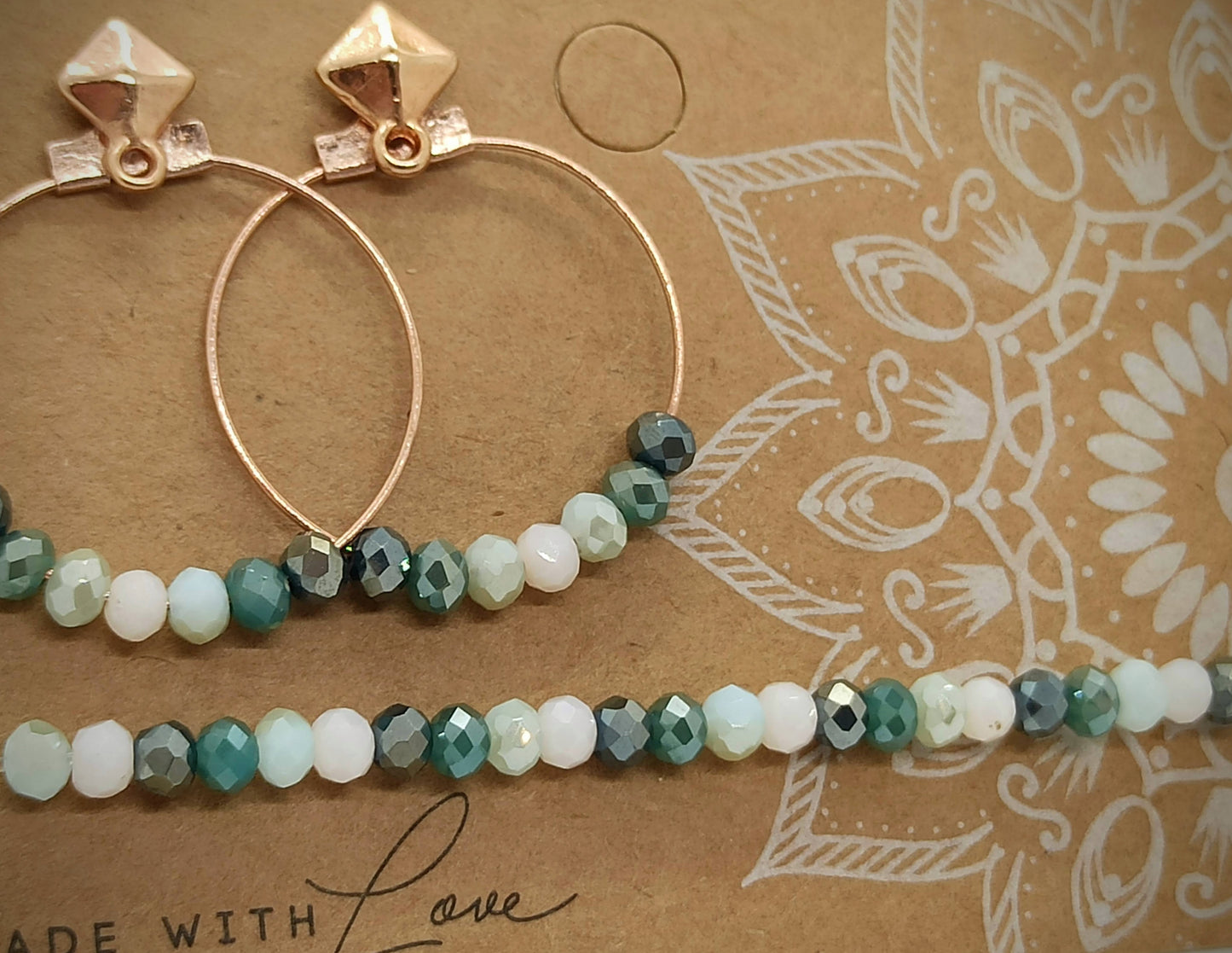 Kralen Armbandje (Forest Green) met bijpassend oorbellensetje - hangertjes (Rosé/Goud)
