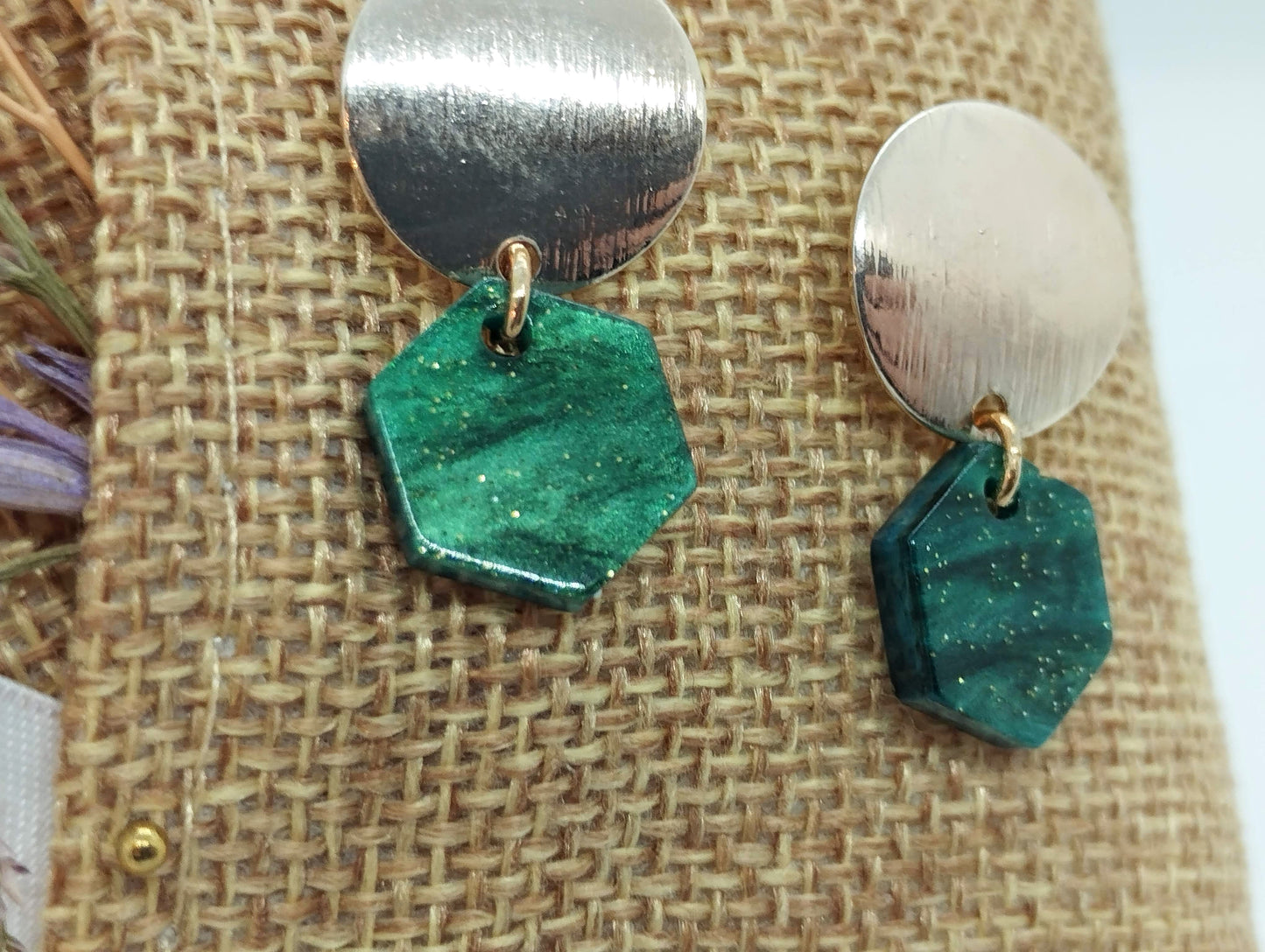 Oorbellenset Resin hangertjes Hexagon Ocean Green (Rose- Nikkelvrij)