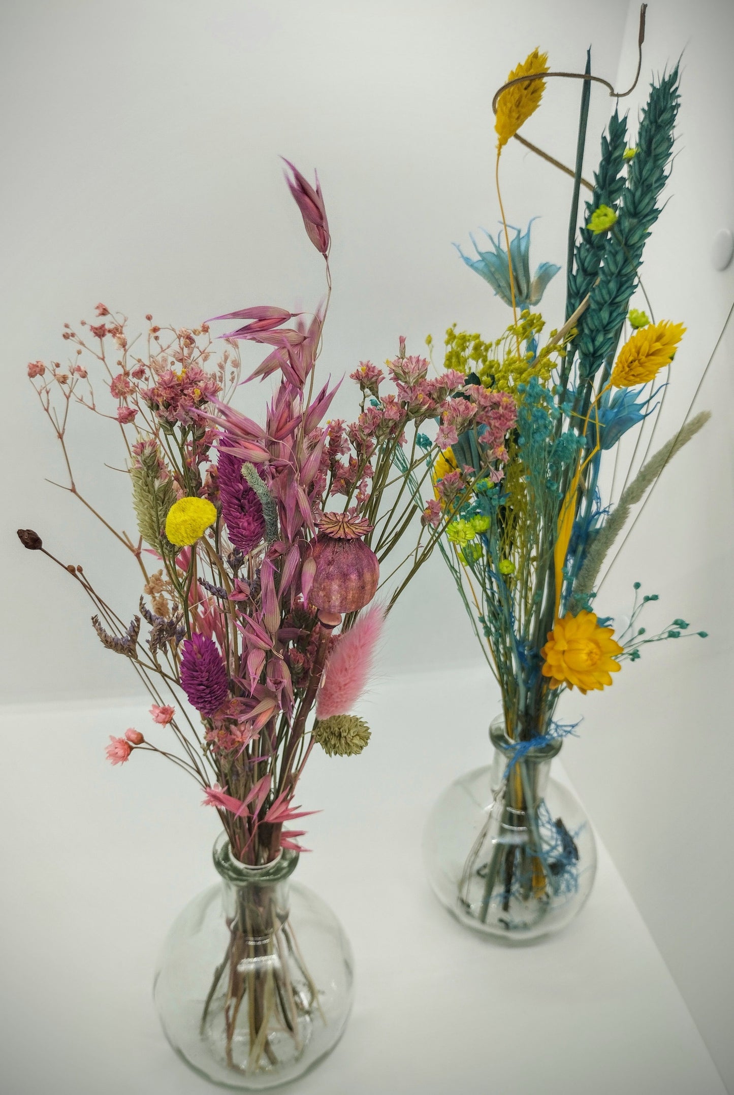 Droogbloemen in bubble-vaasje