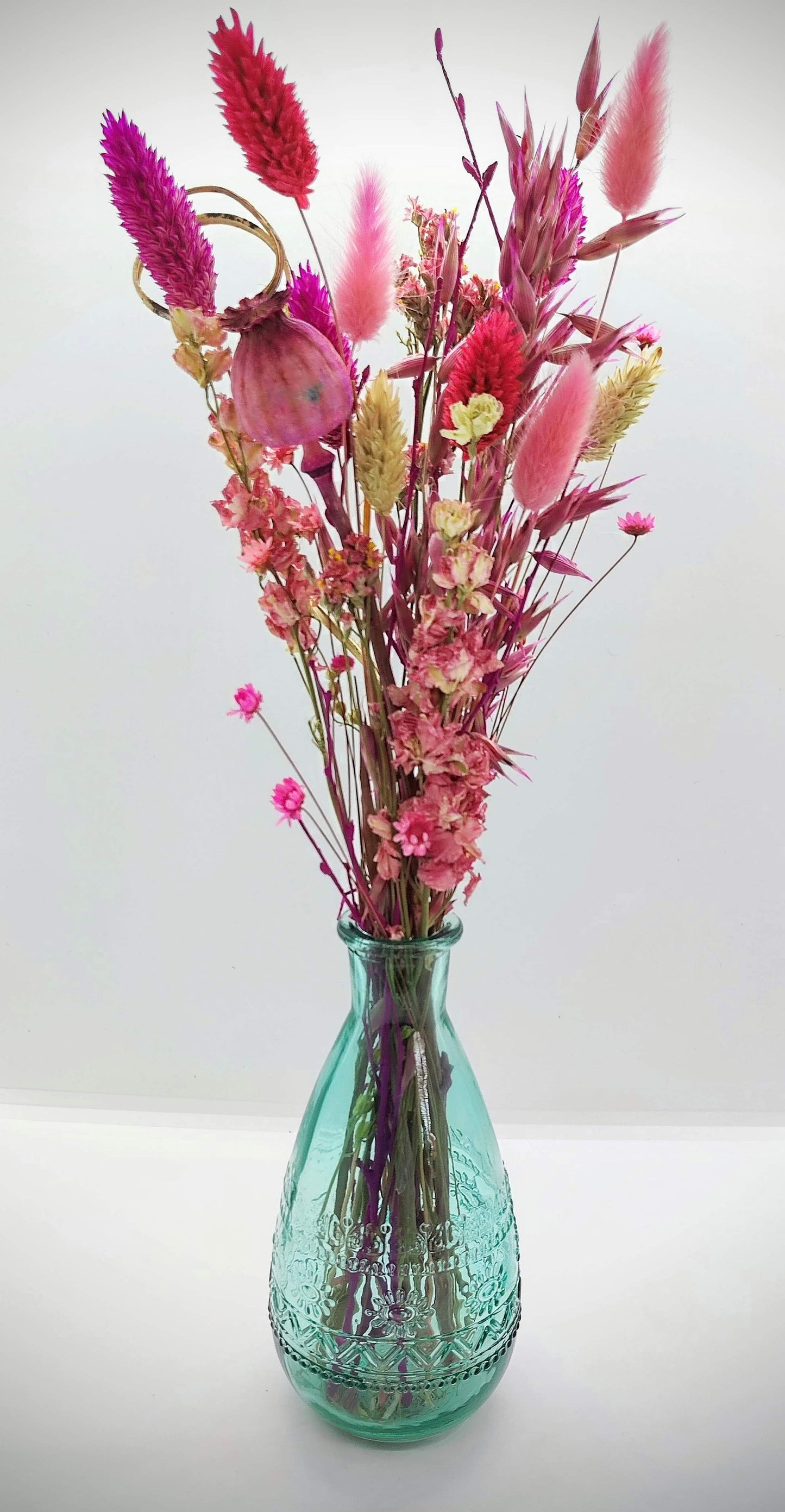 Droogbloemen in kleurrijk vaasje
