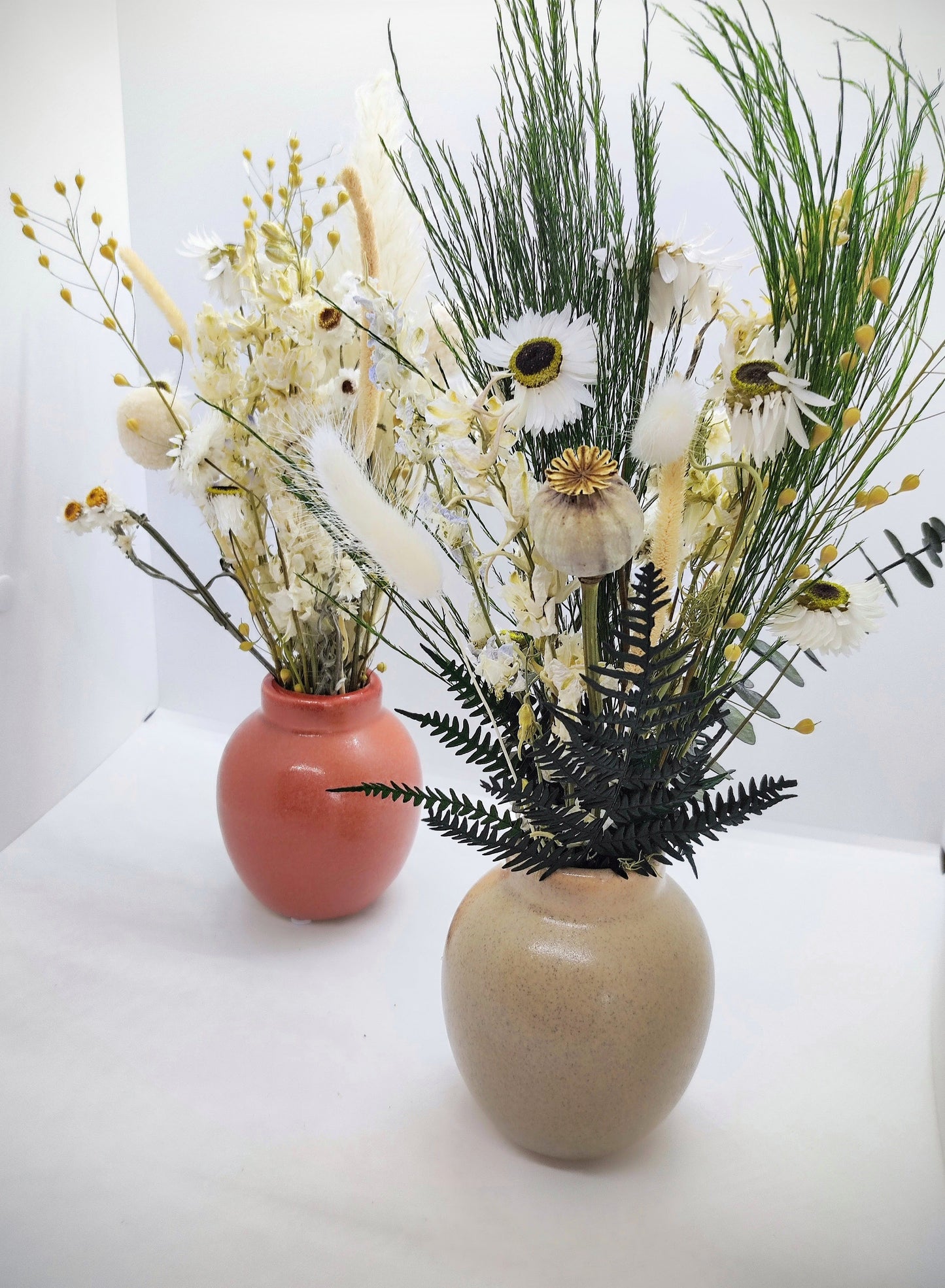 Droogbloemen in Keramieke vaasje