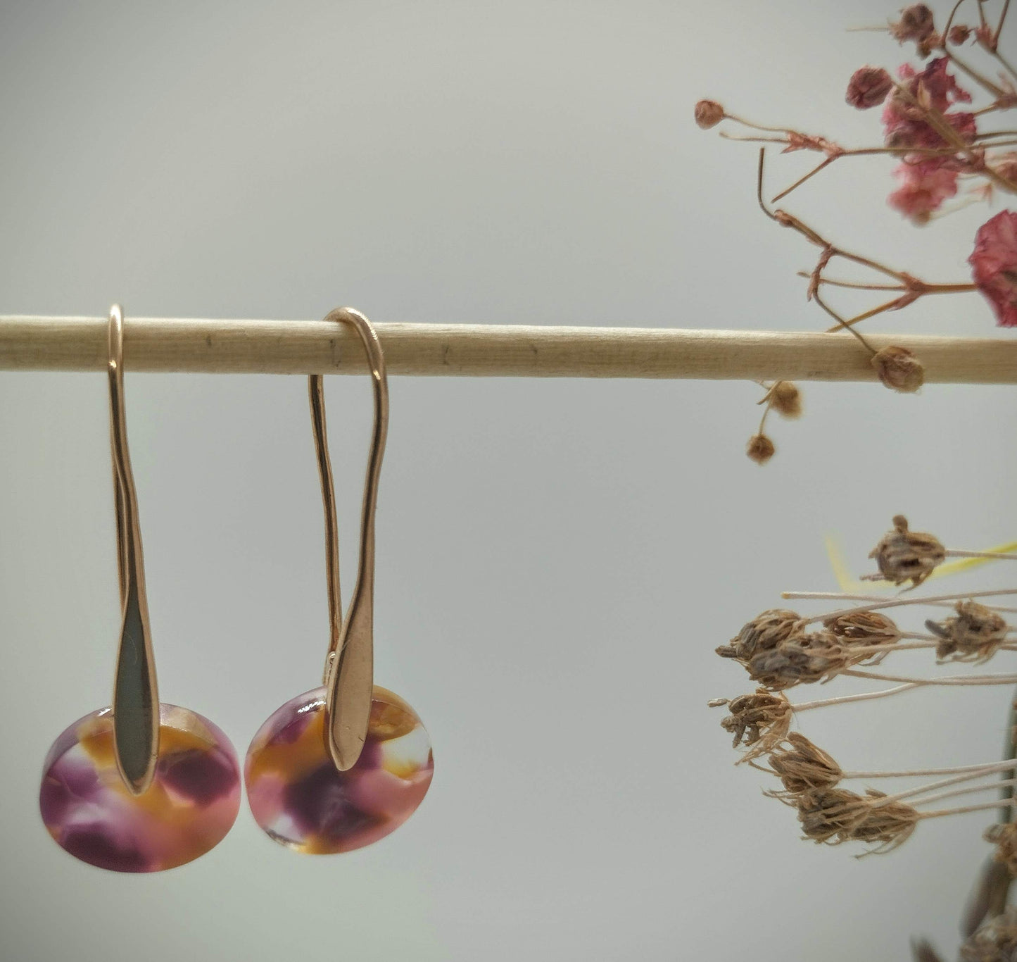 Oorbellenset Resin hangertjes haakjes Mixed color (Rose - Nikkelvrij)