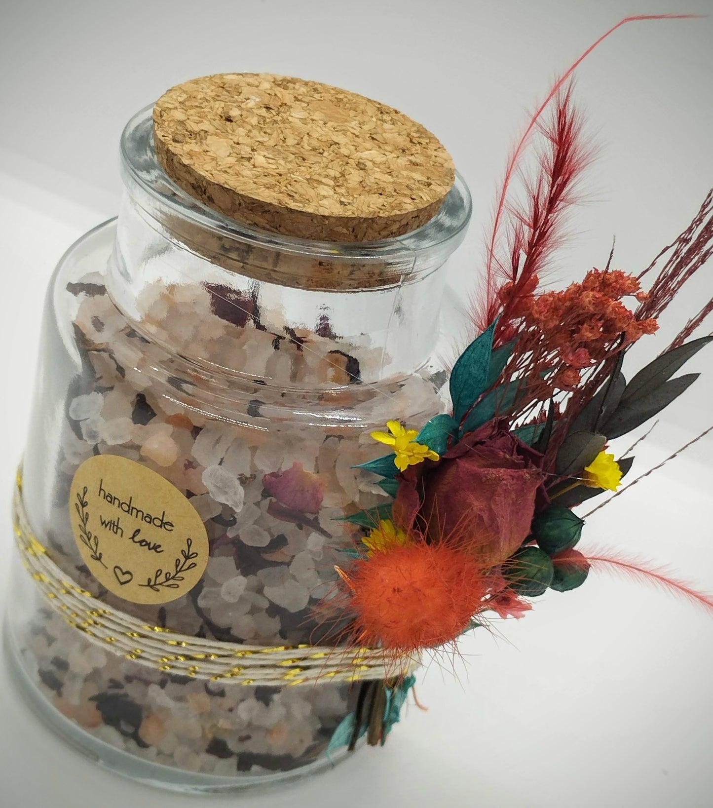 Badzout met droogbloemen - hibiscus & rozenblaadjes