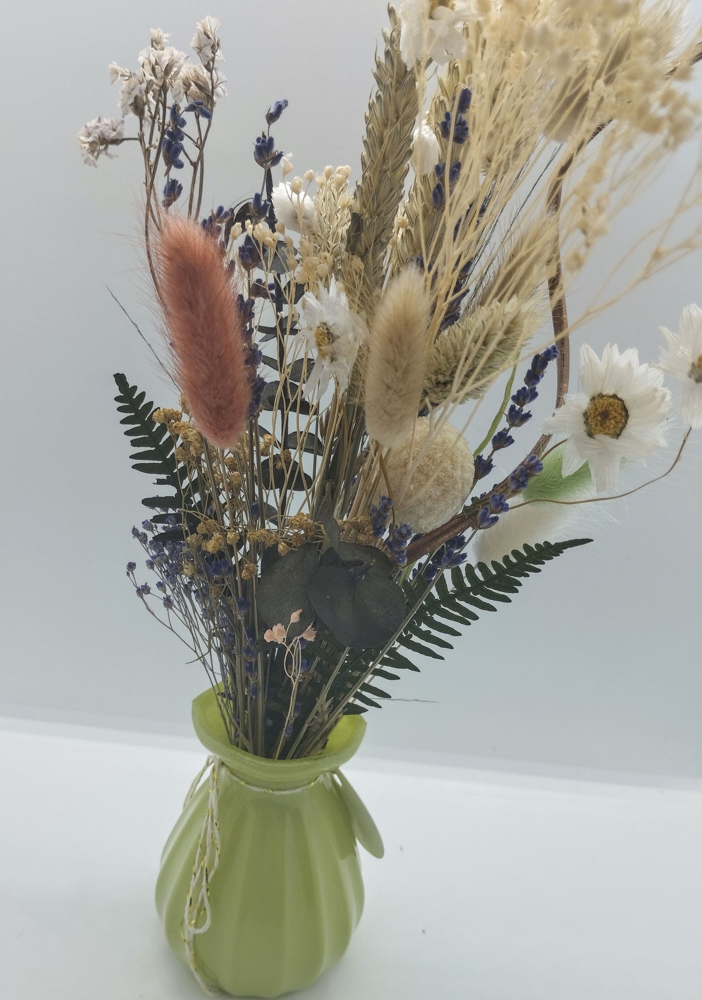 Droogbloemen in kleurrijk Porseleine vaasje