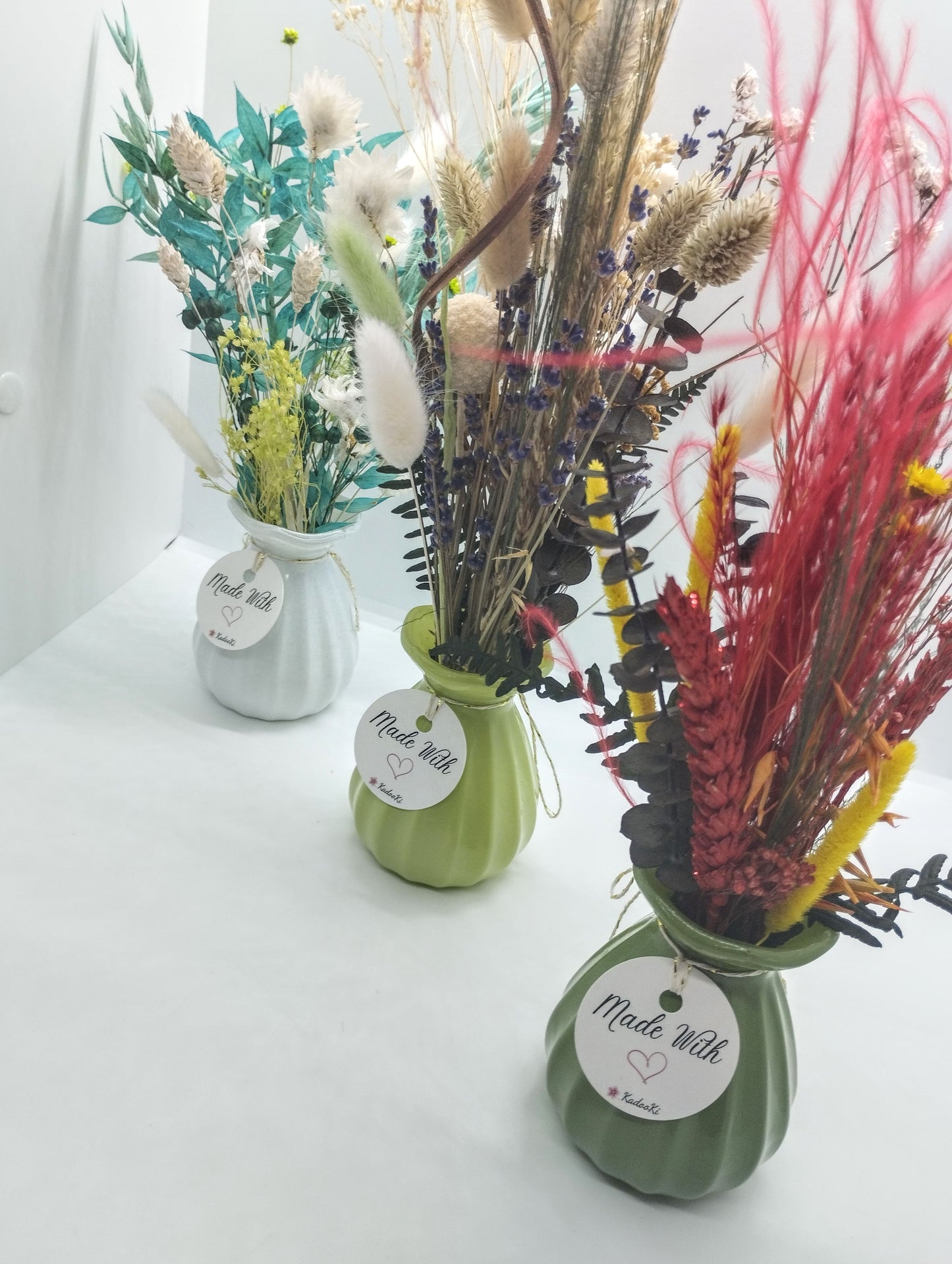 Droogbloemen in kleurrijk Porseleine vaasje