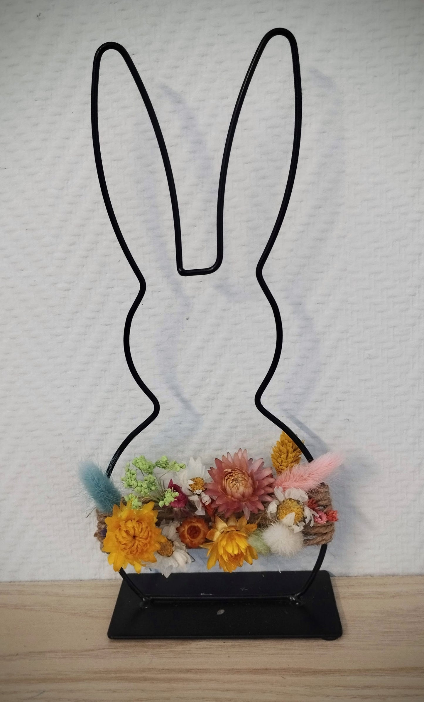 Paashaasje met droogbloemetjes en macramé (Small)