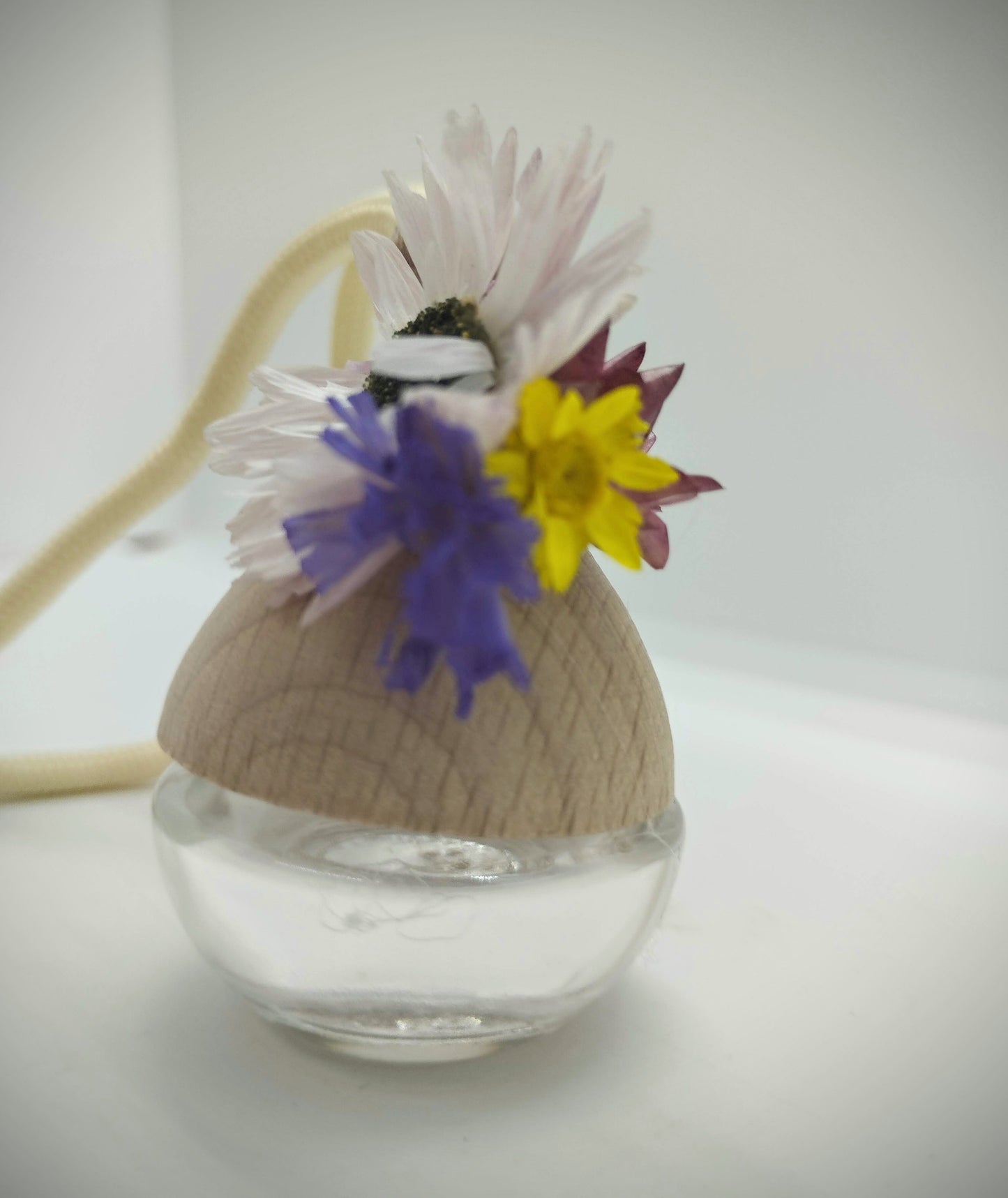 Geurhangertje met droogbloemetjes