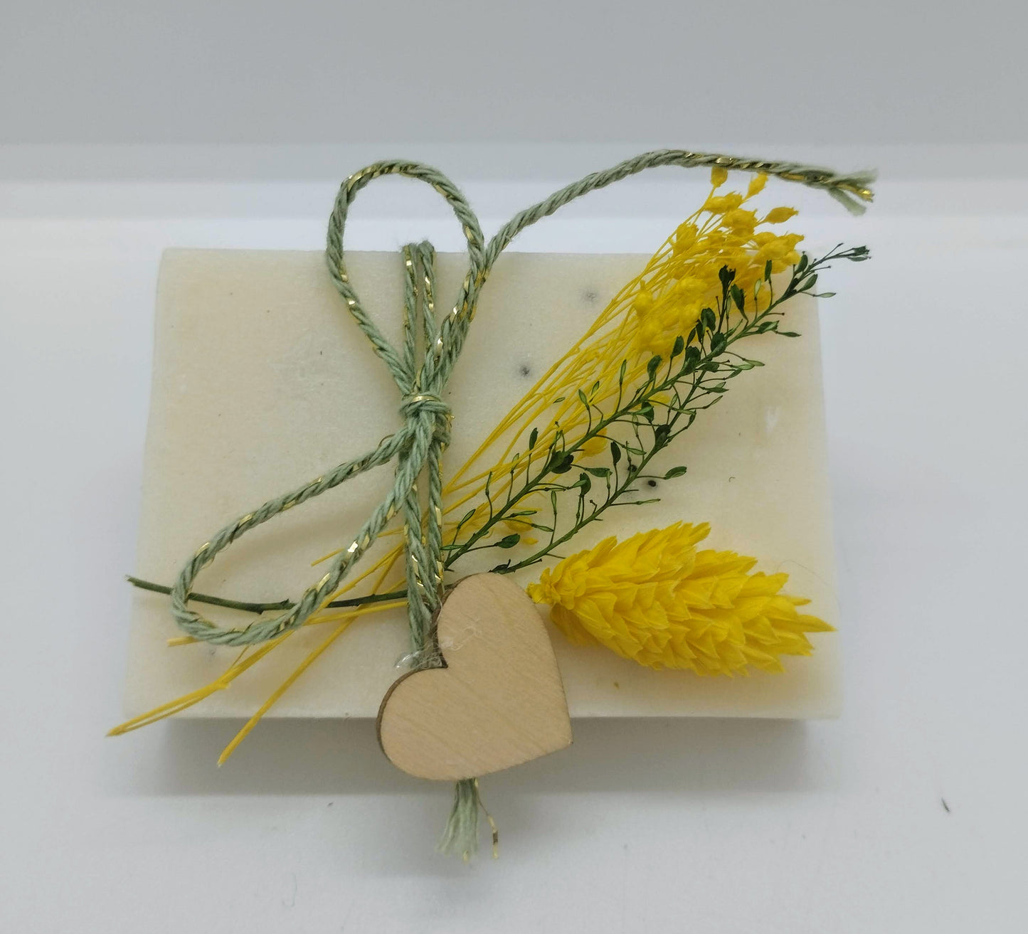 Natuurzeepje met droogbloemen