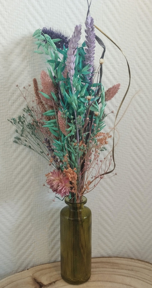 Droogbloemen in kleurrijk vaasje