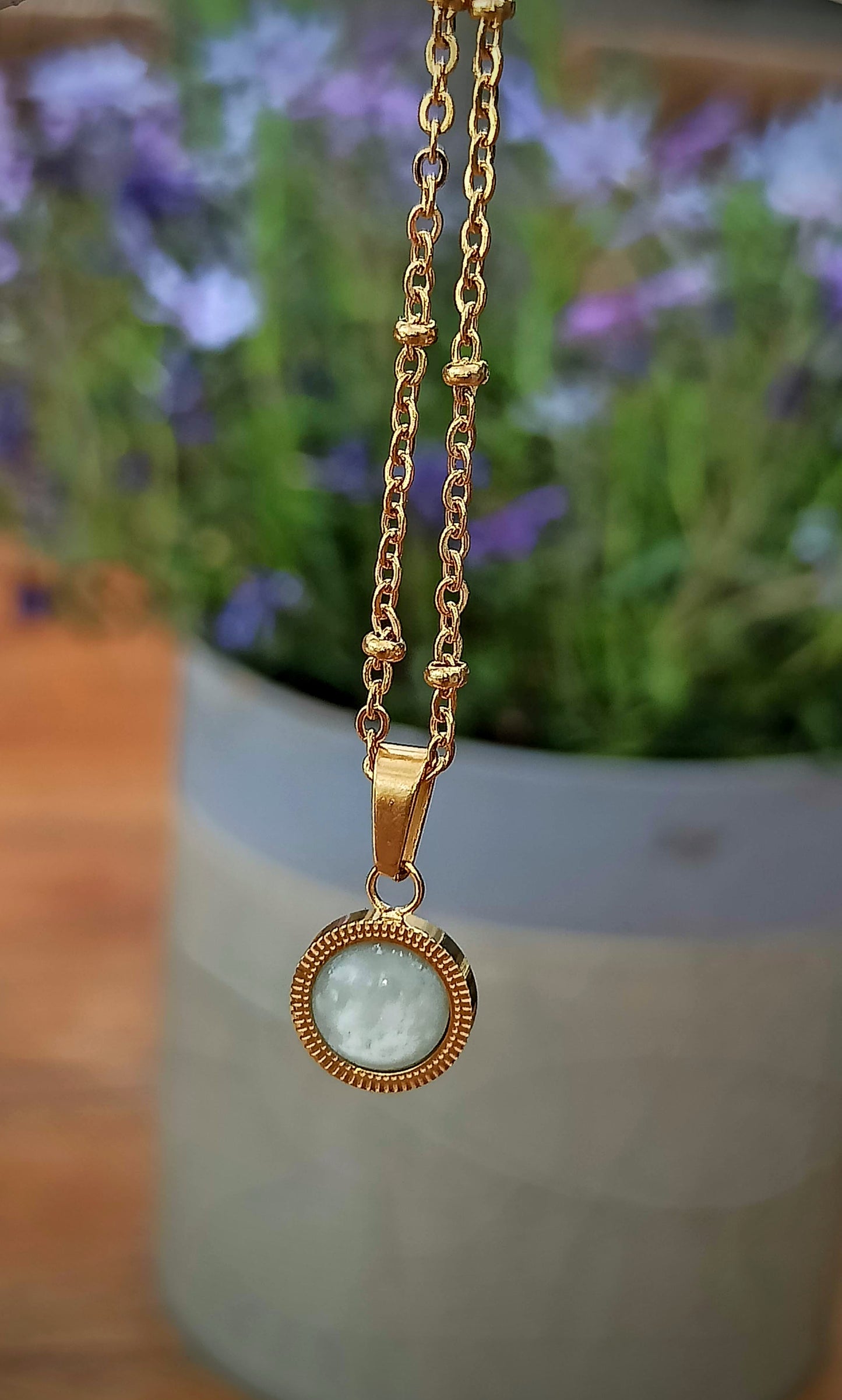 Ketting Goud met Polaris hangertje 7mm - Steentje Mosso shiny green (NIKKELVRIJ)