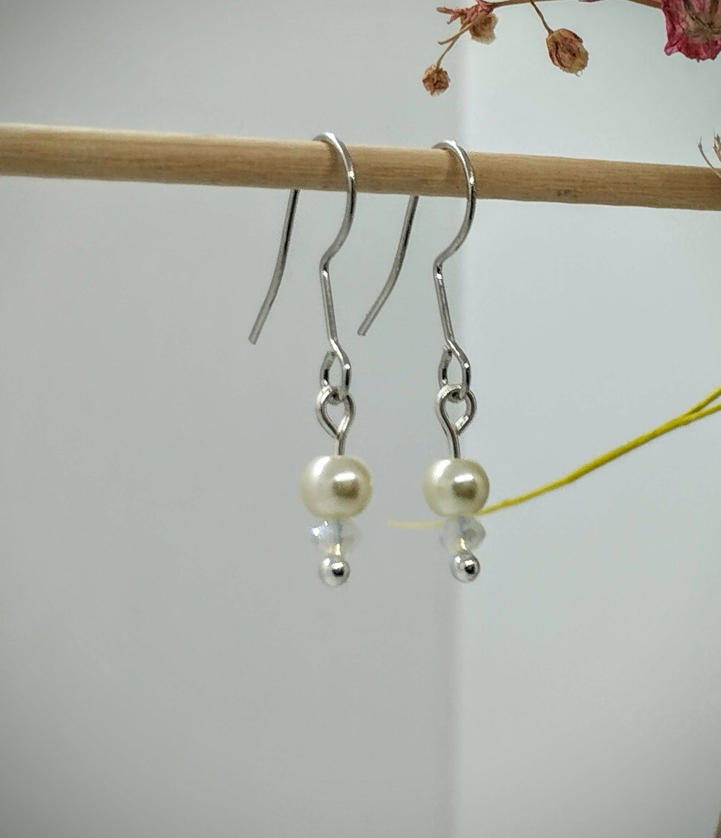 Oorbellenset Shiny Pearl & Facet kraaltje parelmoer- Hangertjes (Zilver - Nikkelvrij)
