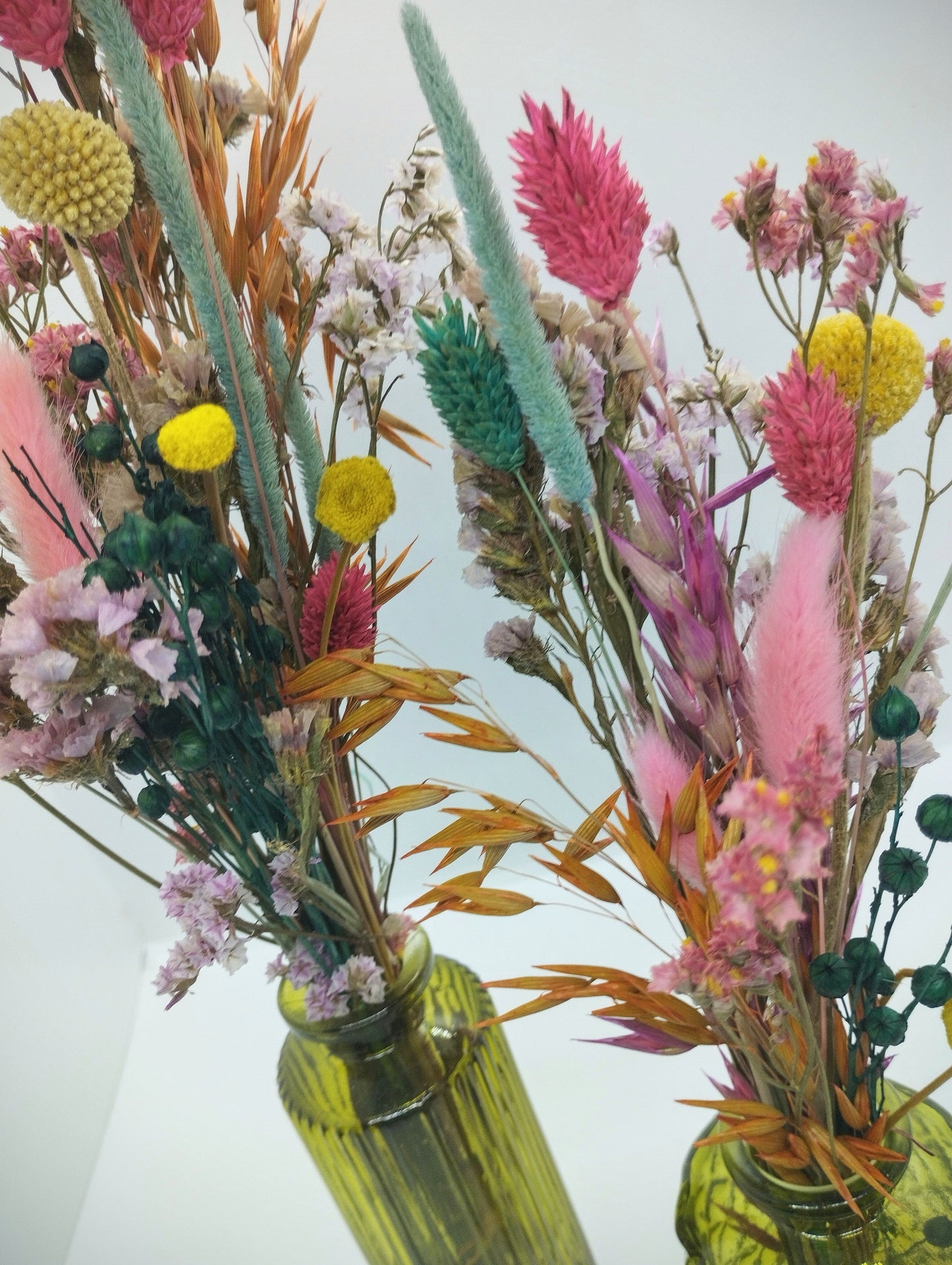 Droogbloemen in kleurrijke DUO-vaasje