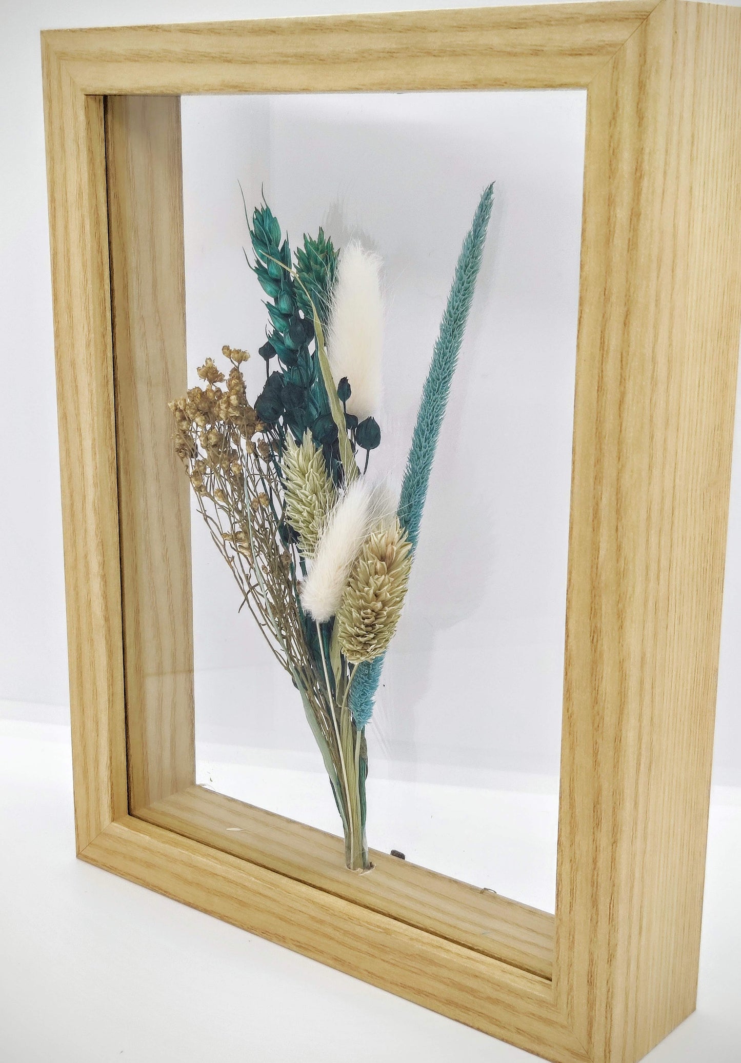 Droogbloemen in houten kader